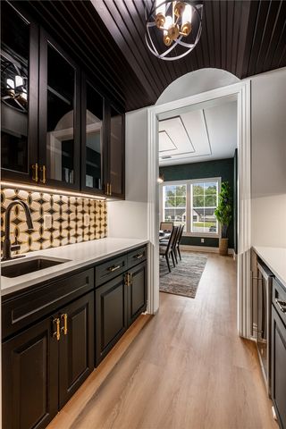 5104 S Haxton Circle, Bentonville, AR 72713