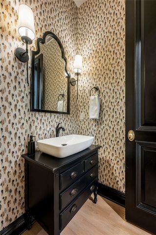 5104 S Haxton Circle, Bentonville, AR 72713
