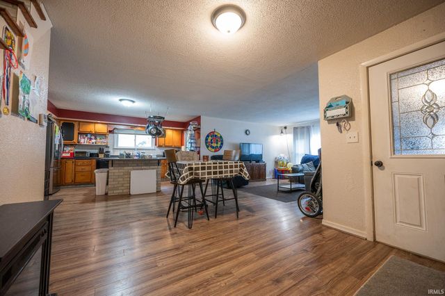 112 Vine Street, Gas City, IN 46933