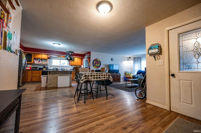 112 Vine Street, Gas City, IN 46933