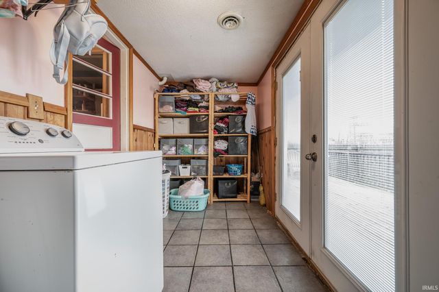 112 Vine Street, Gas City, IN 46933