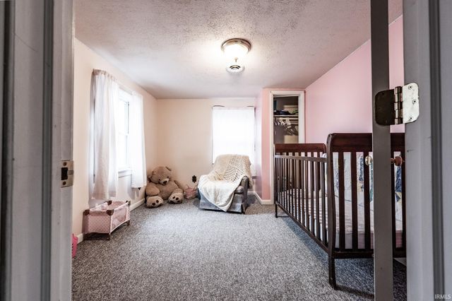 112 Vine Street, Gas City, IN 46933