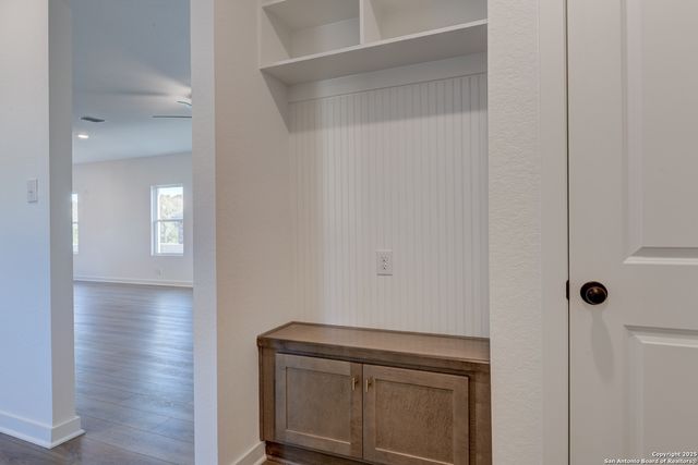 1452 Lockett Falls, San Antonio, TX 78245