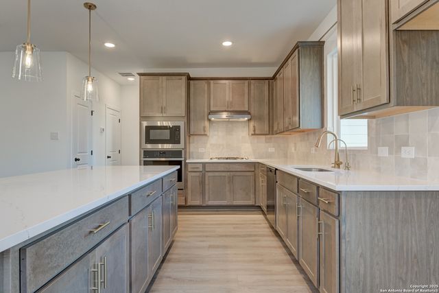 1452 Lockett Falls, San Antonio, TX 78245