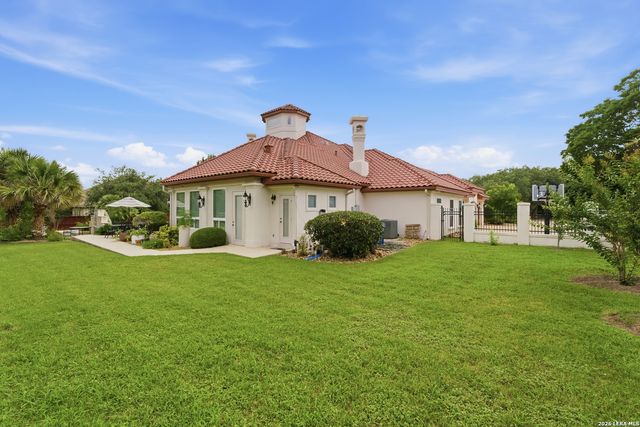 211 Geddington, Shavano Park, TX 78249