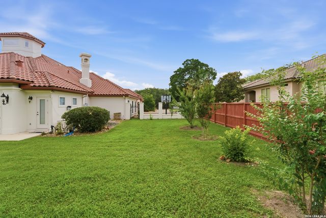 211 Geddington, Shavano Park, TX 78249
