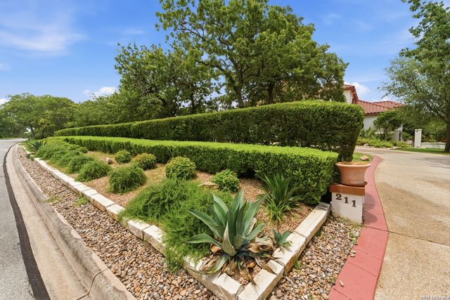 211 Geddington, Shavano Park, TX 78249