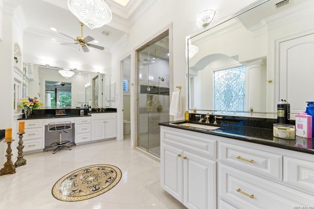 211 Geddington, Shavano Park, TX 78249