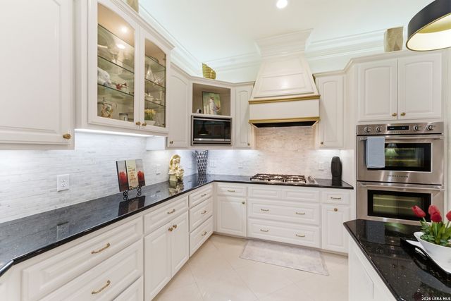 211 Geddington, Shavano Park, TX 78249