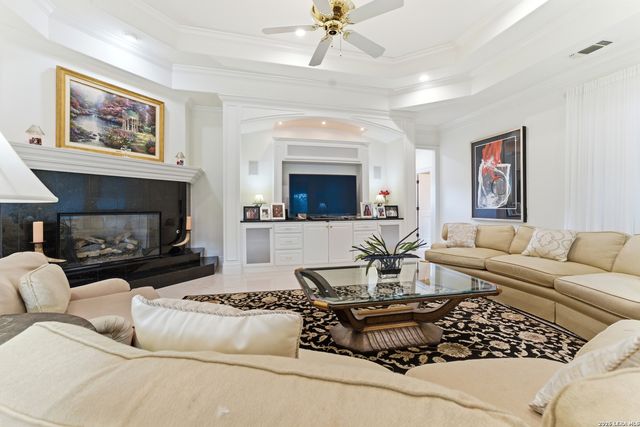 211 Geddington, Shavano Park, TX 78249
