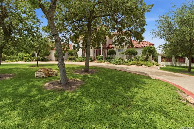 211 Geddington, Shavano Park, TX 78249