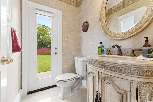 211 Geddington, Shavano Park, TX 78249