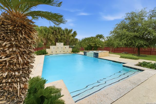 211 Geddington, Shavano Park, TX 78249