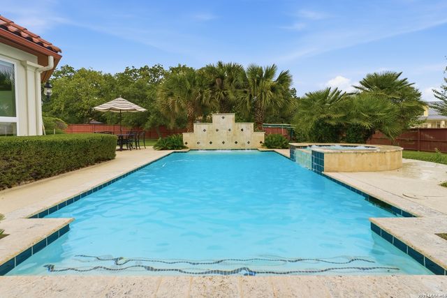 211 Geddington, Shavano Park, TX 78249