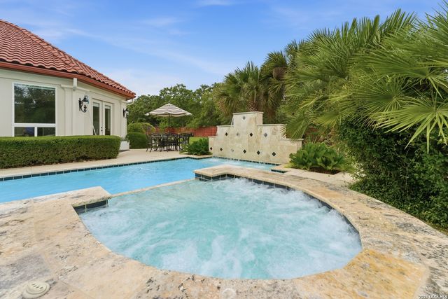211 Geddington, Shavano Park, TX 78249