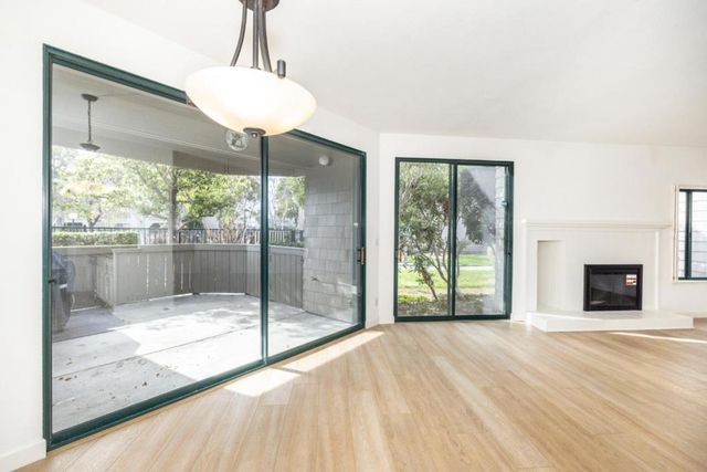 59 Cove Lane 59, Redwood City, CA 94065