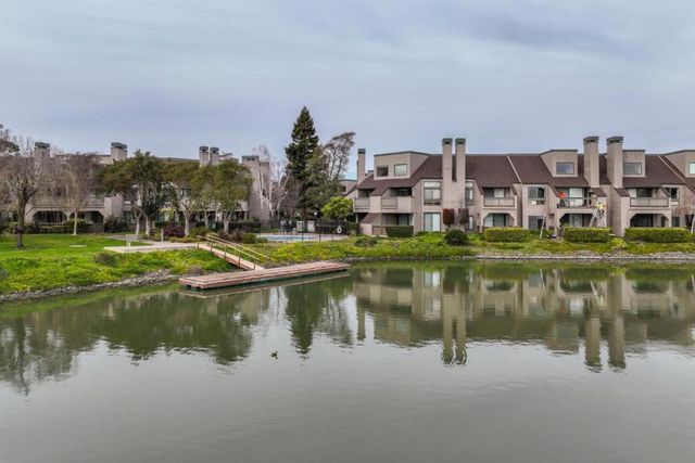 59 Cove Lane 59, Redwood City, CA 94065