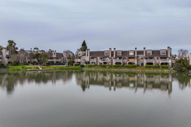 59 Cove Lane 59, Redwood City, CA 94065