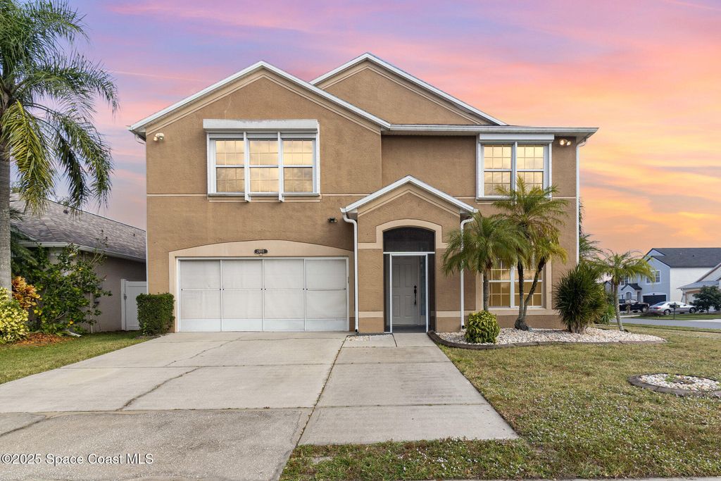 2893 Glasbern Circle, Melbourne, FL 32904