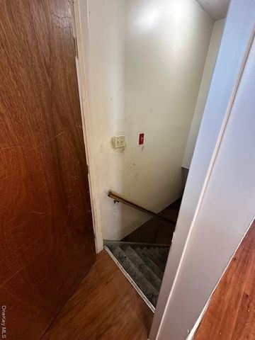 542 Post Avenue, Bellport, NY 11713