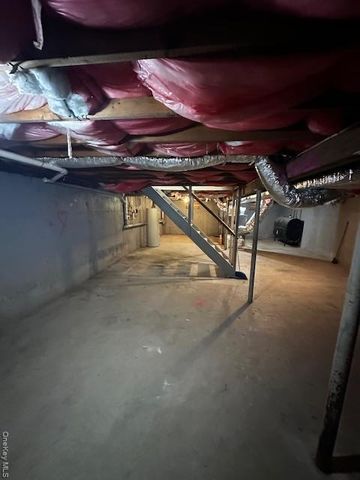 542 Post Avenue, Bellport, NY 11713