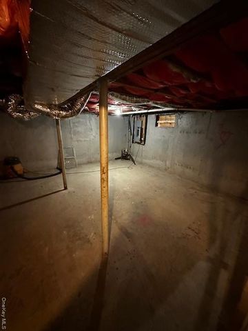 542 Post Avenue, Bellport, NY 11713