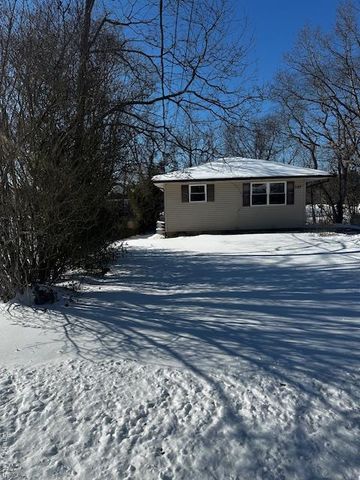 542 Post Avenue, Bellport, NY 11713