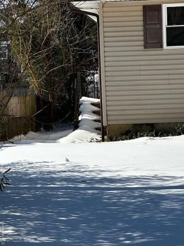 542 Post Avenue, Bellport, NY 11713