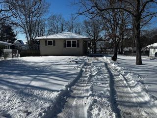 542 Post Avenue, Bellport, NY 11713