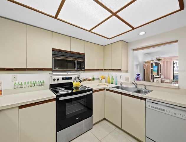 1445 GULF OF MEXICO DRIVE 103, Longboat Key, FL 34228