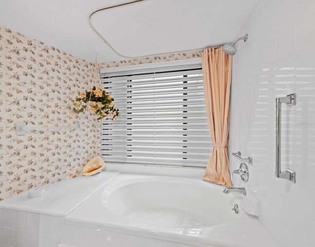 1445 GULF OF MEXICO DRIVE 103, Longboat Key, FL 34228