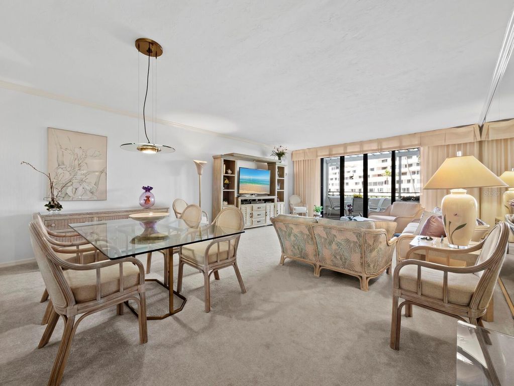 Image 9 of property listing at 1445 GULF OF MEXICO DRIVE 103, Longboat Key, FL 34228