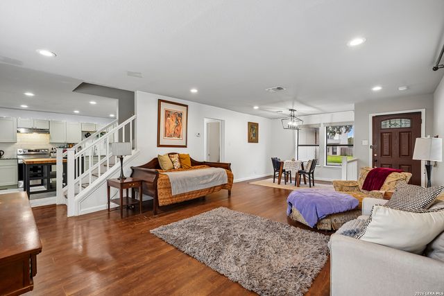 9031 Koenig, San Antonio, TX 78251