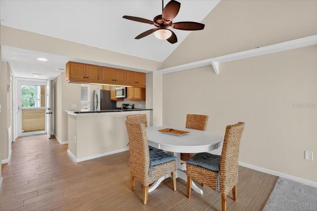 1040 WEXFORD BOULEVARD 1040, Venice, FL 34293