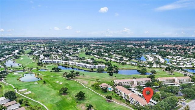 1040 WEXFORD BOULEVARD 1040, Venice, FL 34293