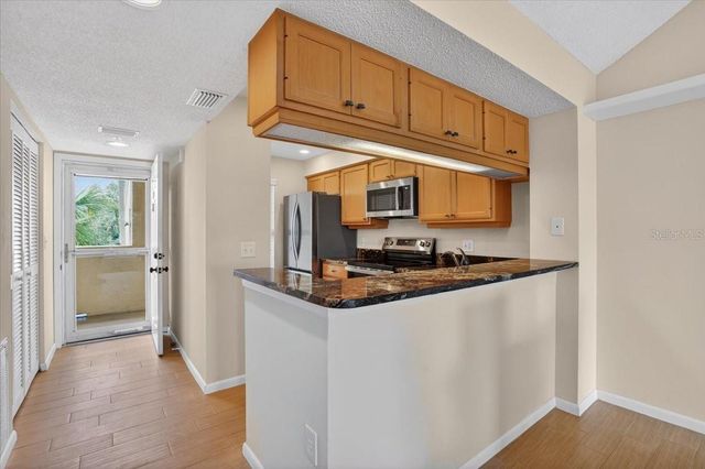 1040 WEXFORD BOULEVARD 1040, Venice, FL 34293