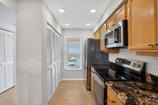 1040 WEXFORD BOULEVARD 1040, Venice, FL 34293