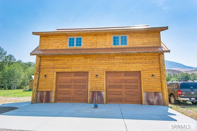 28 Fife Lane, Salmon, ID 83467