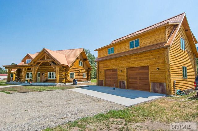 28 Fife Lane, Salmon, ID 83467