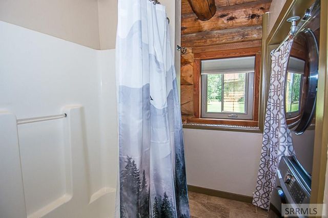 28 Fife Lane, Salmon, ID 83467