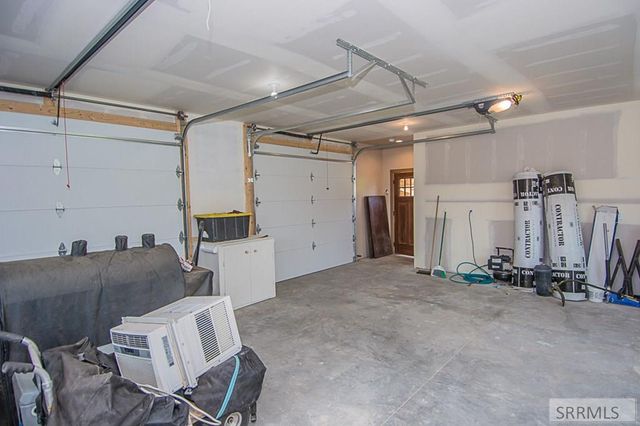 28 Fife Lane, Salmon, ID 83467