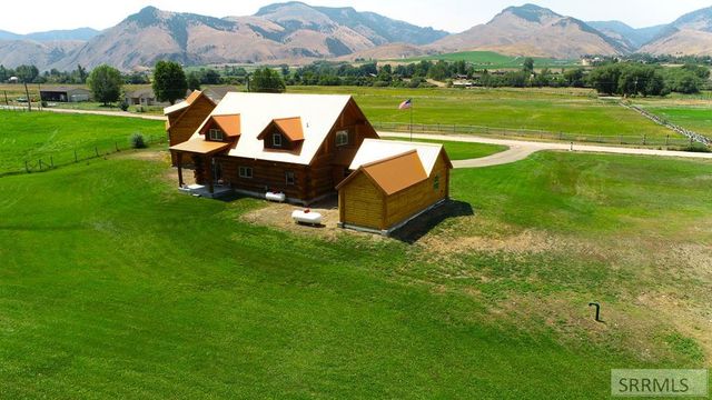 28 Fife Lane, Salmon, ID 83467