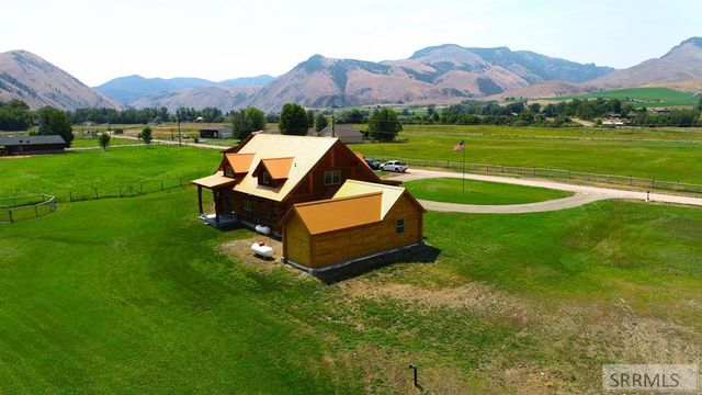 28 Fife Lane, Salmon, ID 83467