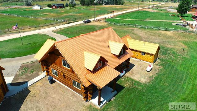 28 Fife Lane, Salmon, ID 83467
