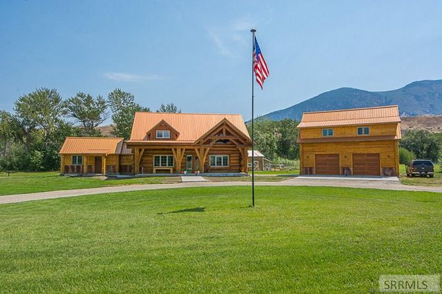 28 Fife Lane, Salmon, ID 83467