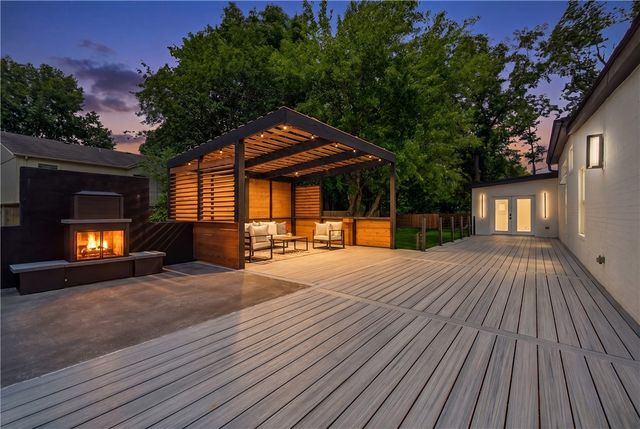 3000 N Dixieland Road, Little Flock, AR 72756