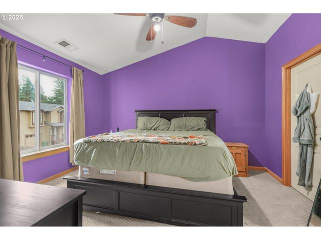 38909 SANDY HEIGHTS St, Sandy, OR 97055