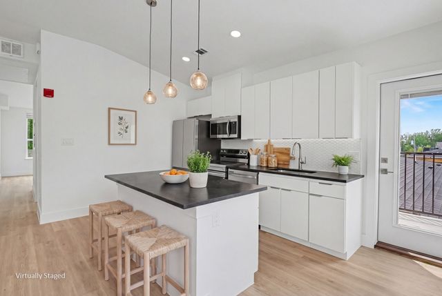 2217 N Fitzhugh Avenue 303, Dallas, TX 75204