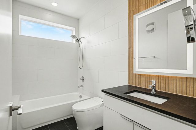 2217 N Fitzhugh Avenue 303, Dallas, TX 75204