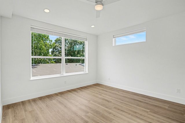 2217 N Fitzhugh Avenue 303, Dallas, TX 75204